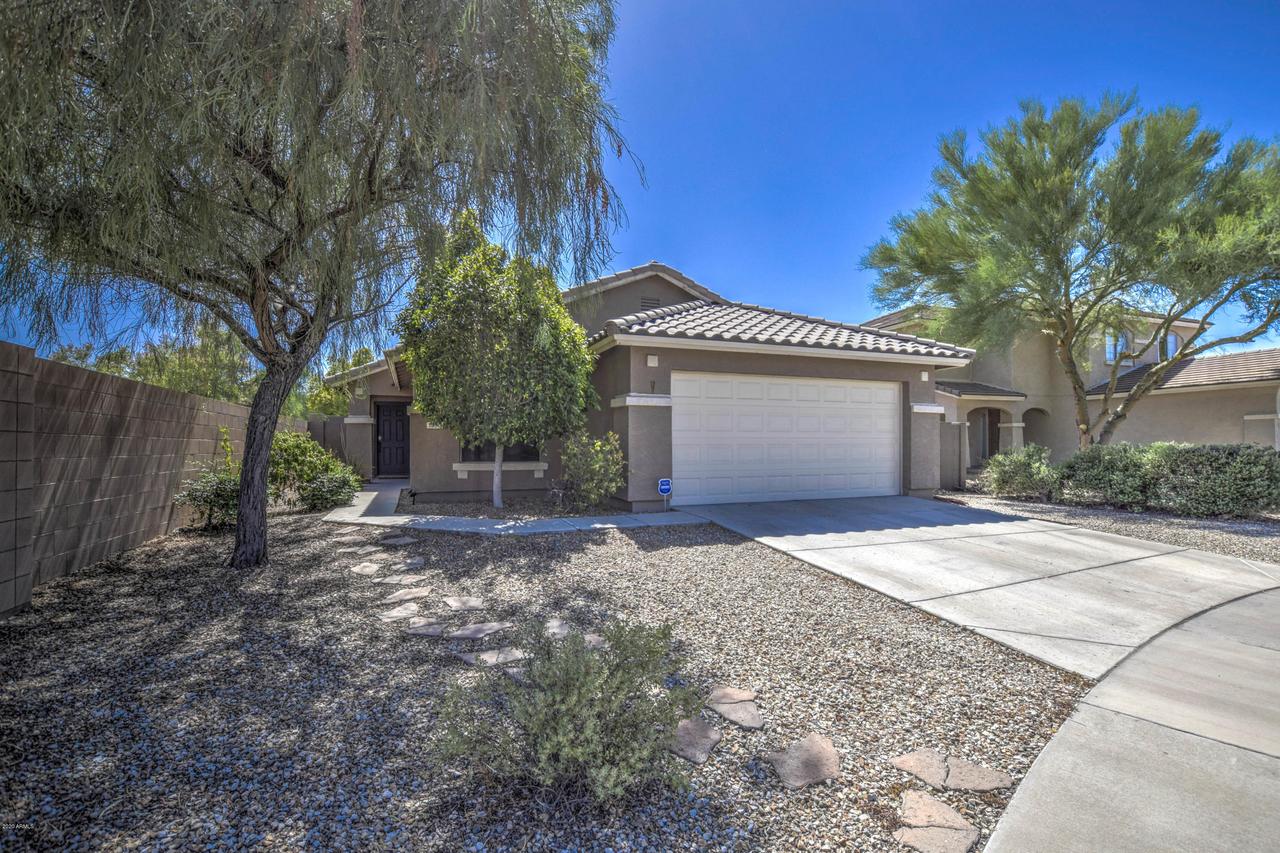 1090 S 166th Dr., Goodyear, AZ 85338