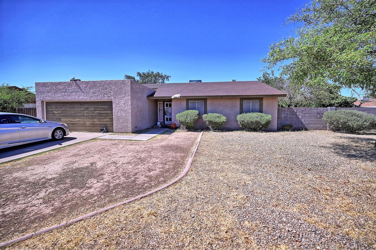 5302 W Mercer Ln., Glendale, AZ 85304