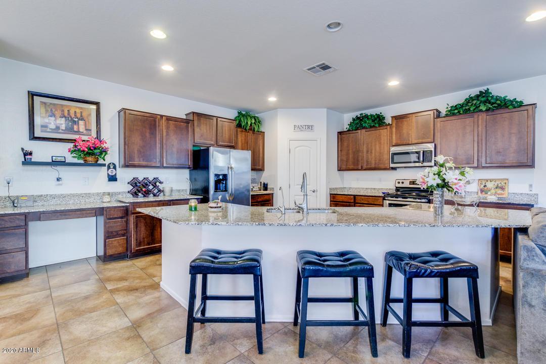 1219 E Taylor Tr., San Tan Valley, AZ 85143