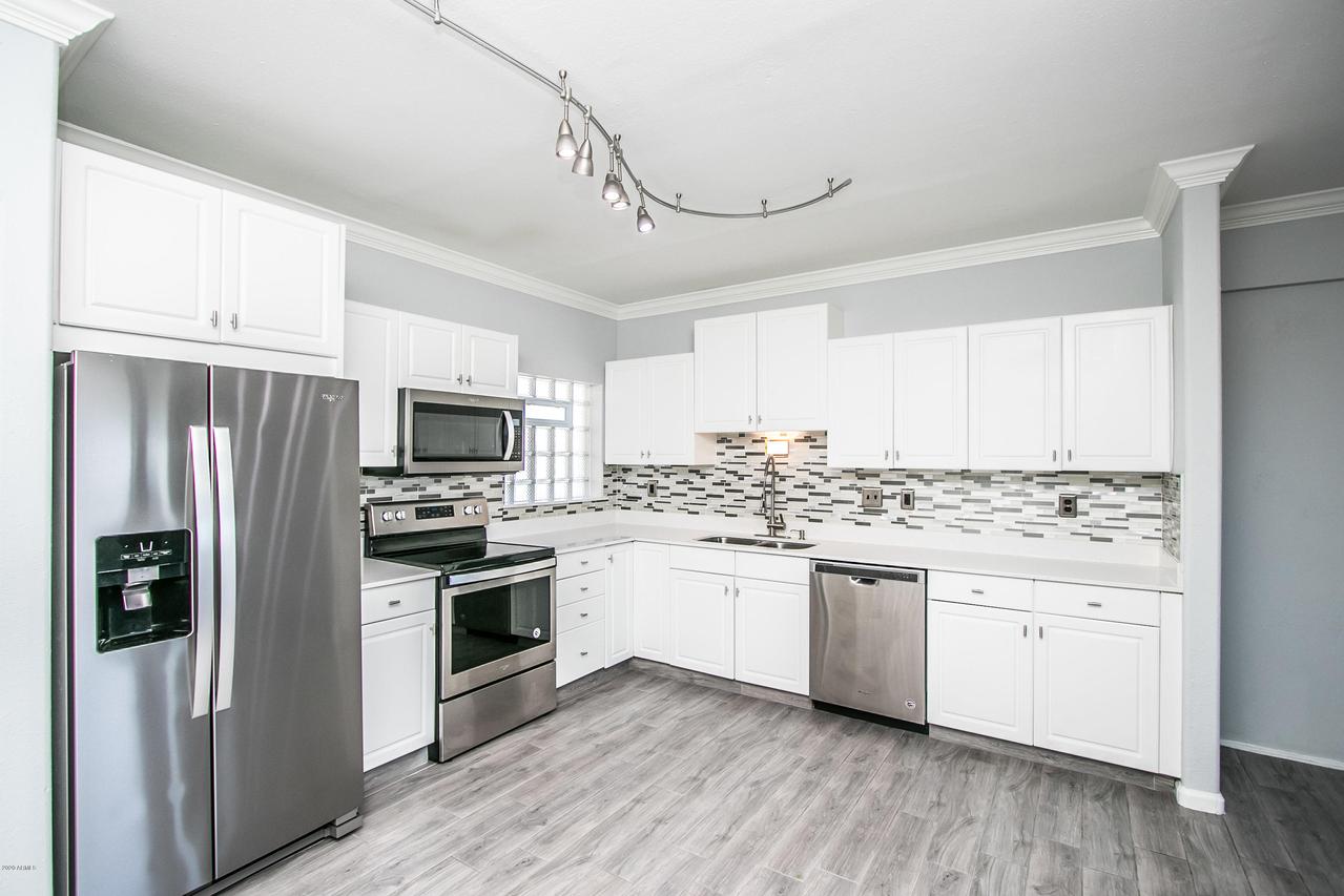 351 E Thomas Rd. #D504, Phoenix, AZ 85012