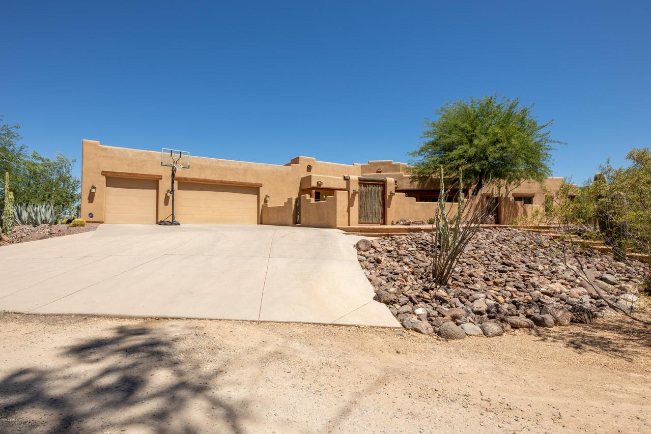 45607 N 12th St., New River, AZ 85087