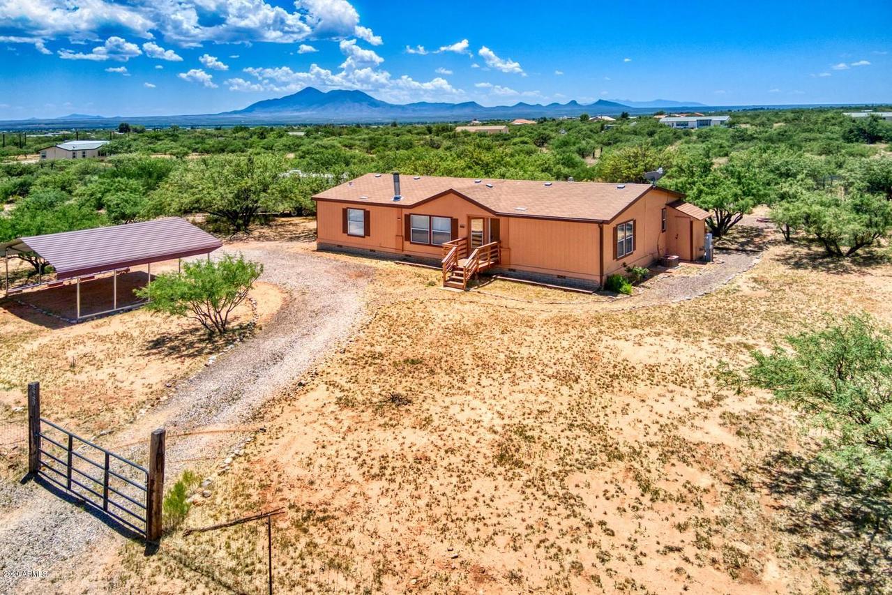 8580 E Aarons Run, Hereford, AZ 85615