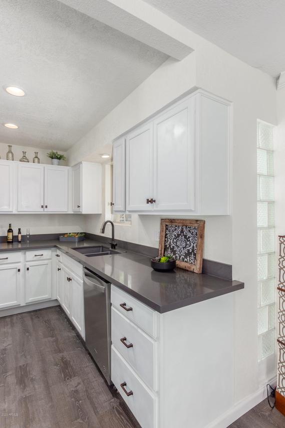 2233 E Highland Ave. #129, Phoenix, AZ 85016