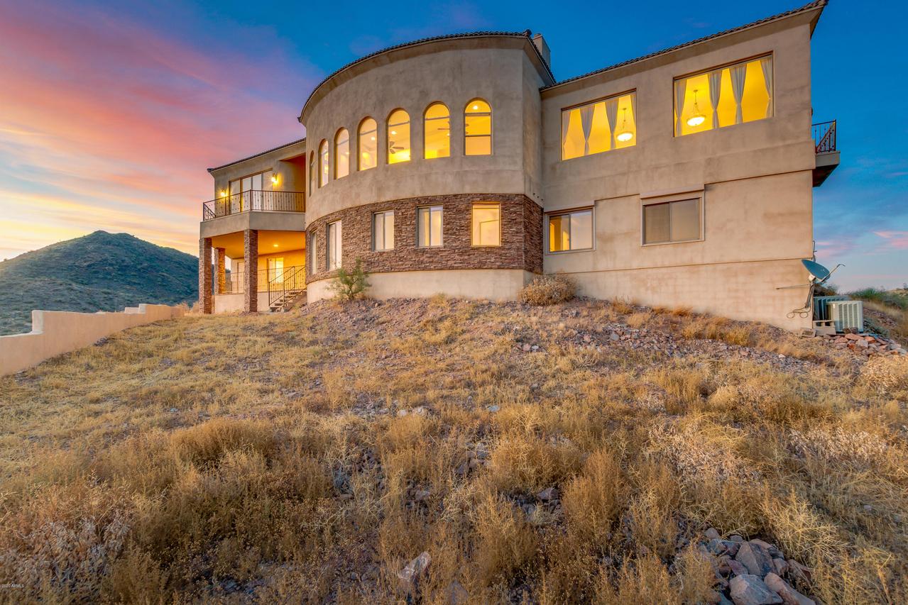 310 E Briles Rd., Phoenix, AZ 85085