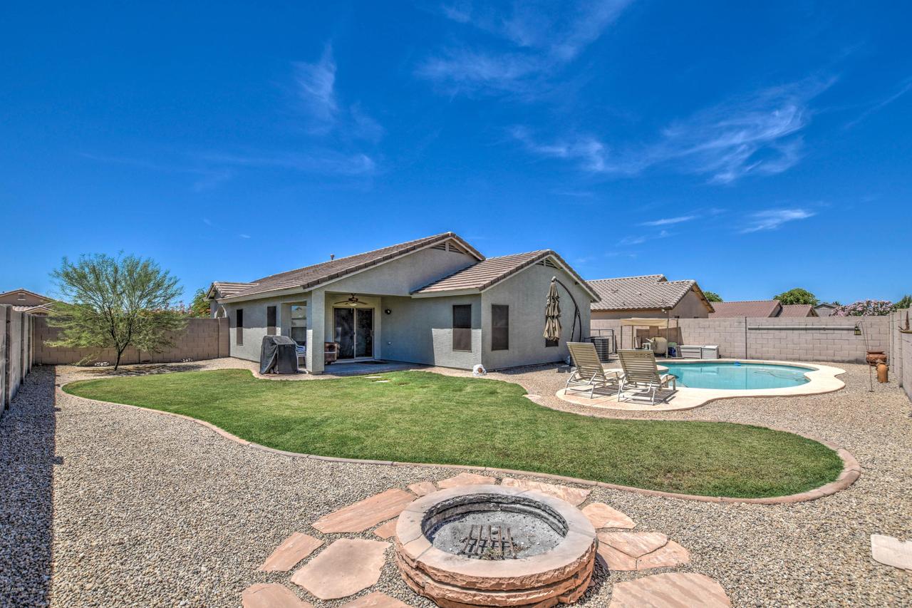 1230 E Harold Dr., San Tan Valley, AZ 85140