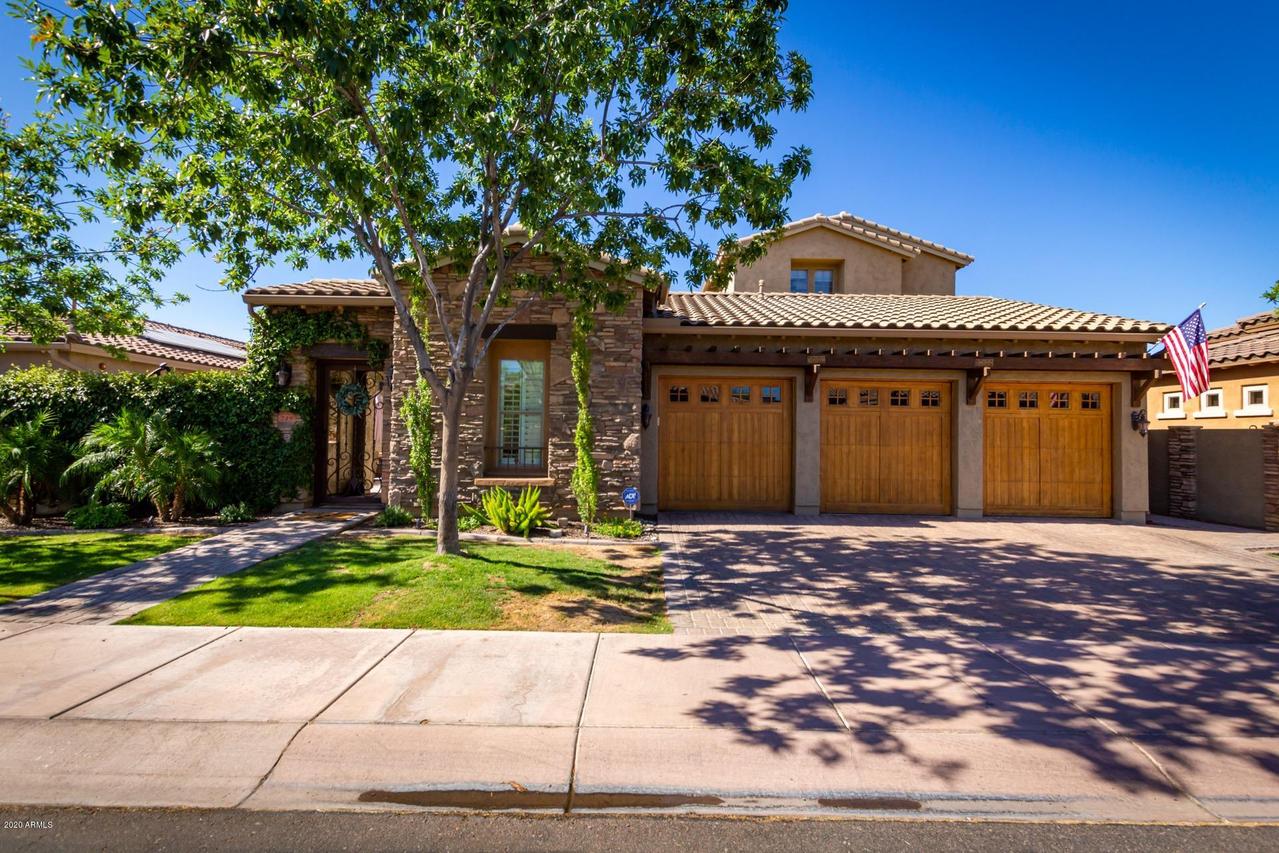 789 E Sunburst Ln., Tempe, AZ 85284