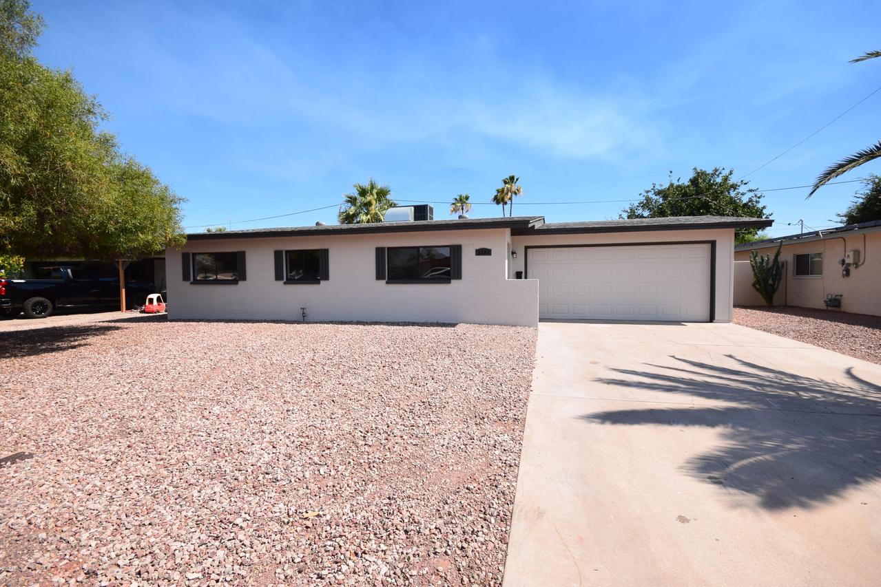 3301 E Andorra Dr., Phoenix, AZ 85032