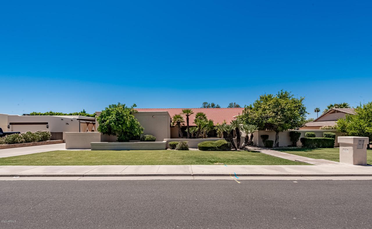 3263 E Fairfield St., Mesa, AZ 85213