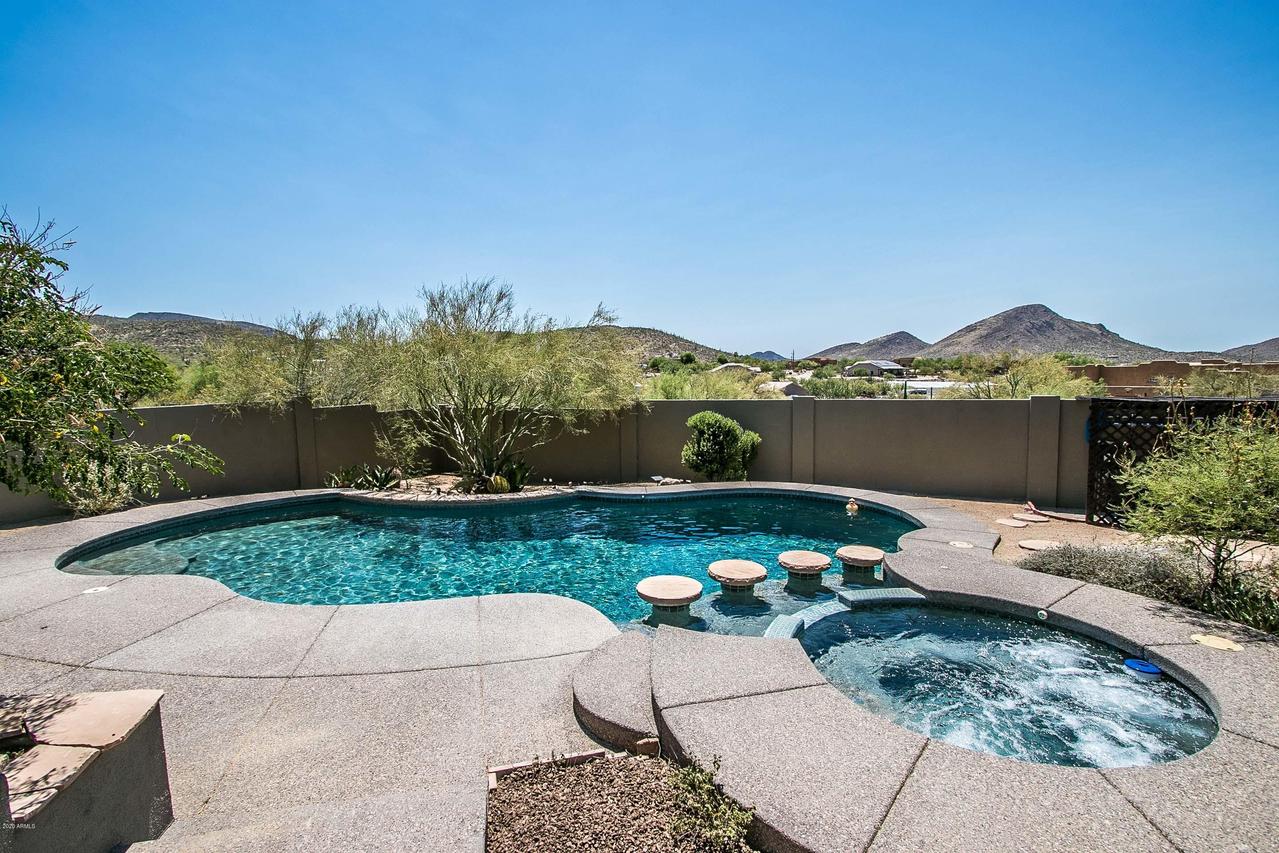 45223 N 18th St., New River, AZ 85087