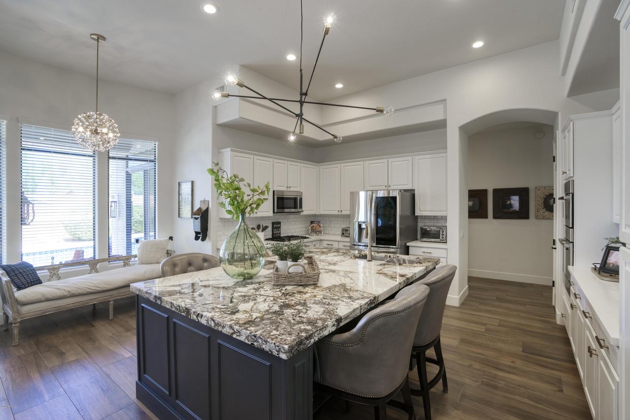 22420 N 48th St., Phoenix, AZ 85054