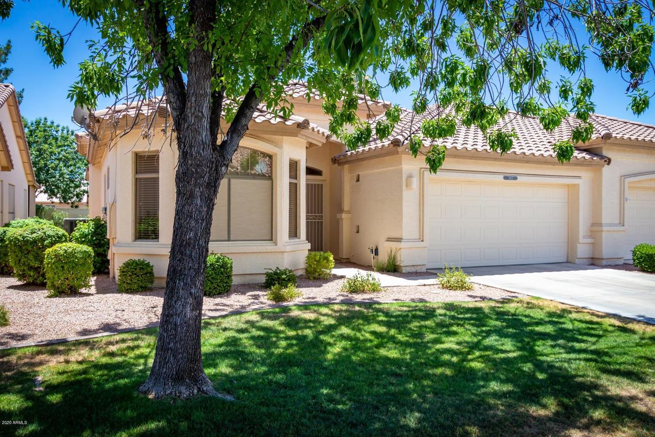 9617 E Holiday Way, Sun Lakes, AZ 85248