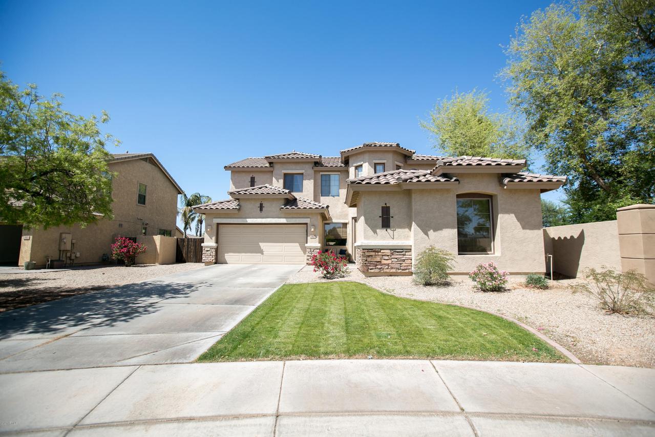 82 W Raven Dr., Chandler, AZ 85286