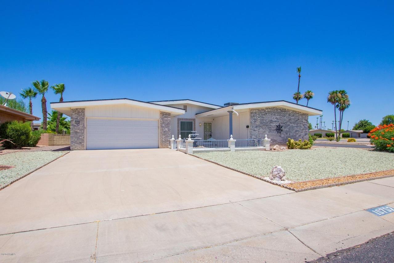10702 W Palmeras Dr., Sun City, AZ 85373