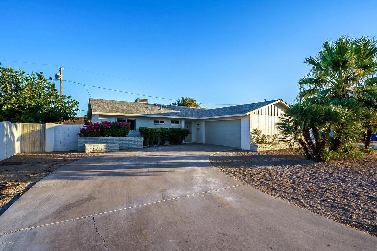 3215 E Delcoa Dr., Phoenix, AZ 85032