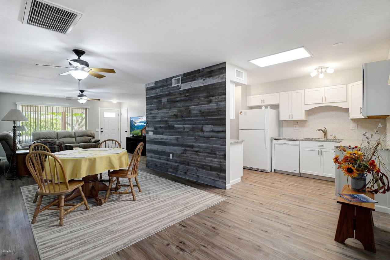 19810 N Lake Forest Dr., Sun City, AZ 85373