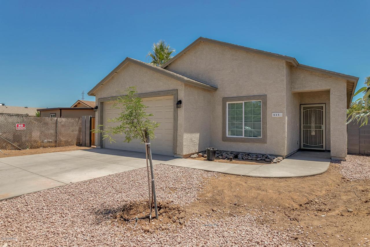 935 S 33rd Ave., Phoenix, AZ 85009