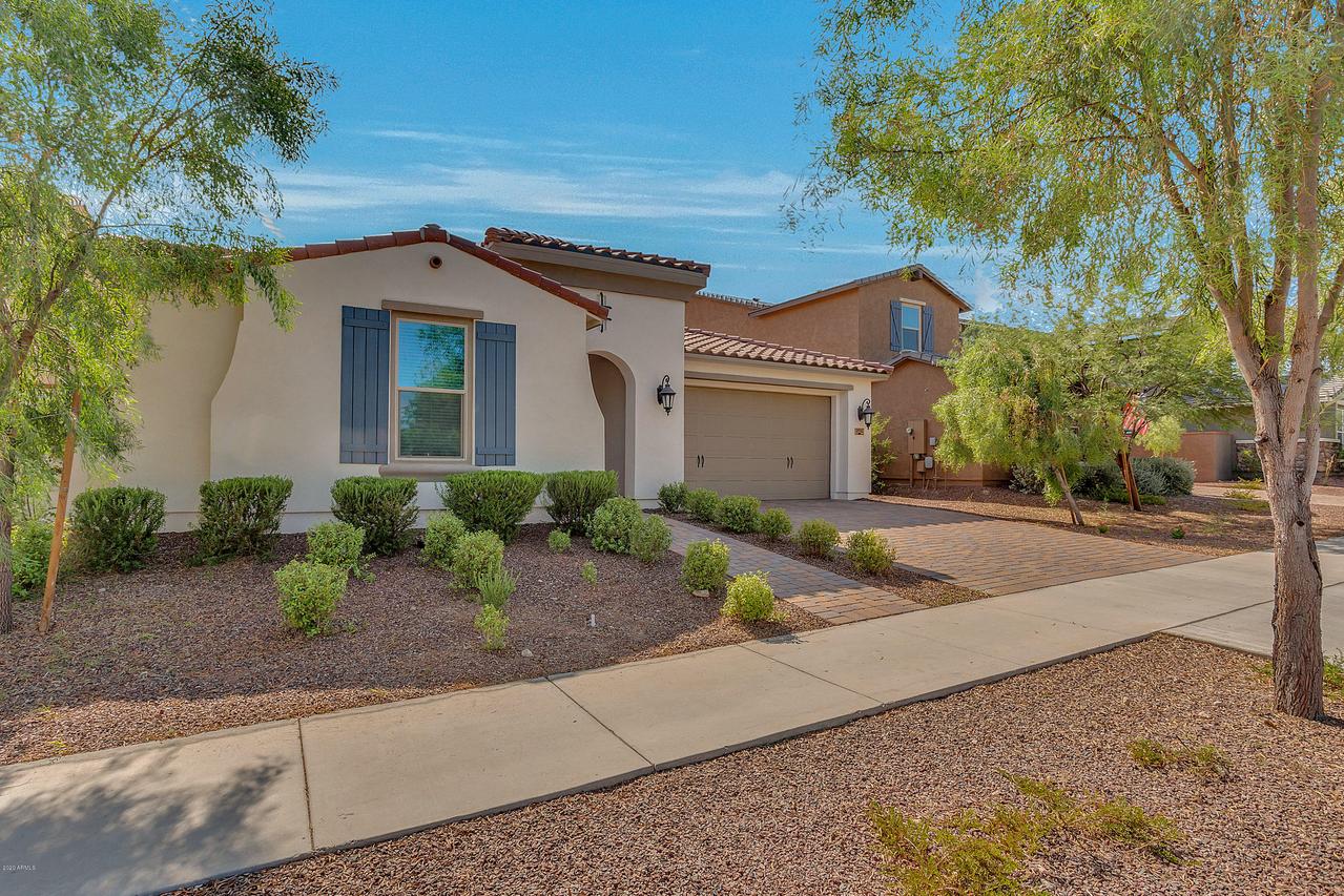 2712 N Acacia Way, Buckeye, AZ 85396