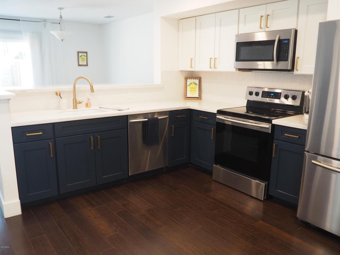 3725 W Waltann Ln., Phoenix, AZ 85053