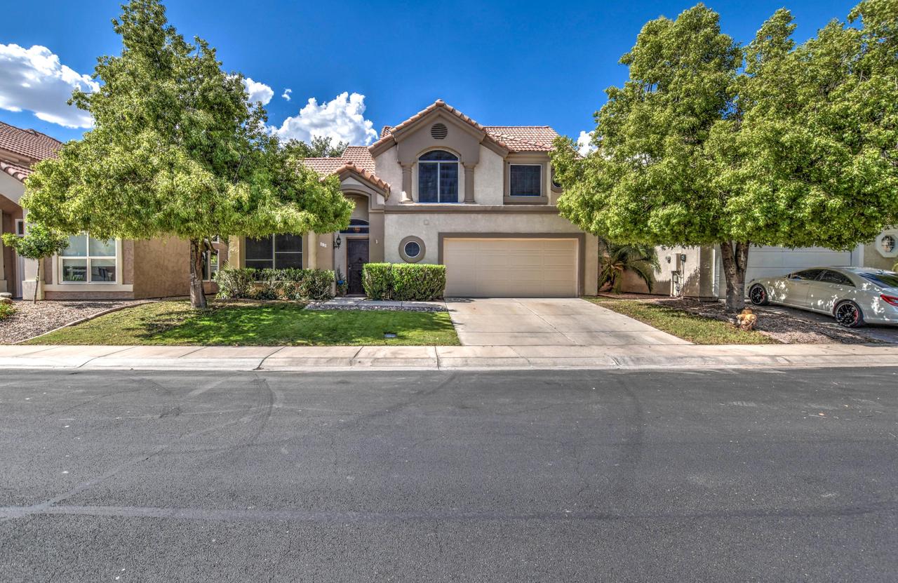 818 W Devon Dr., Gilbert, AZ 85233