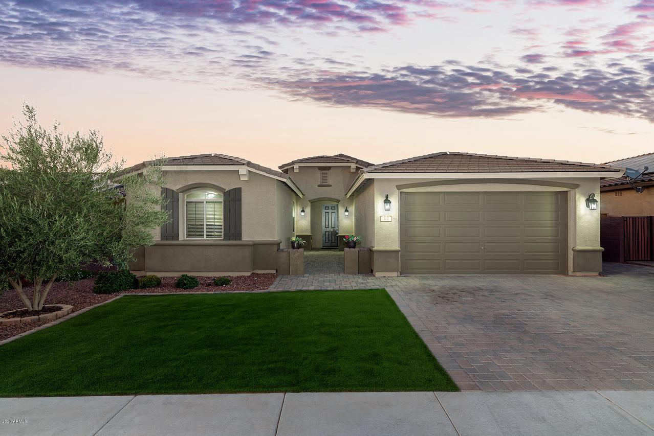 172 W White Oak Ave., San Tan Valley, AZ 85140