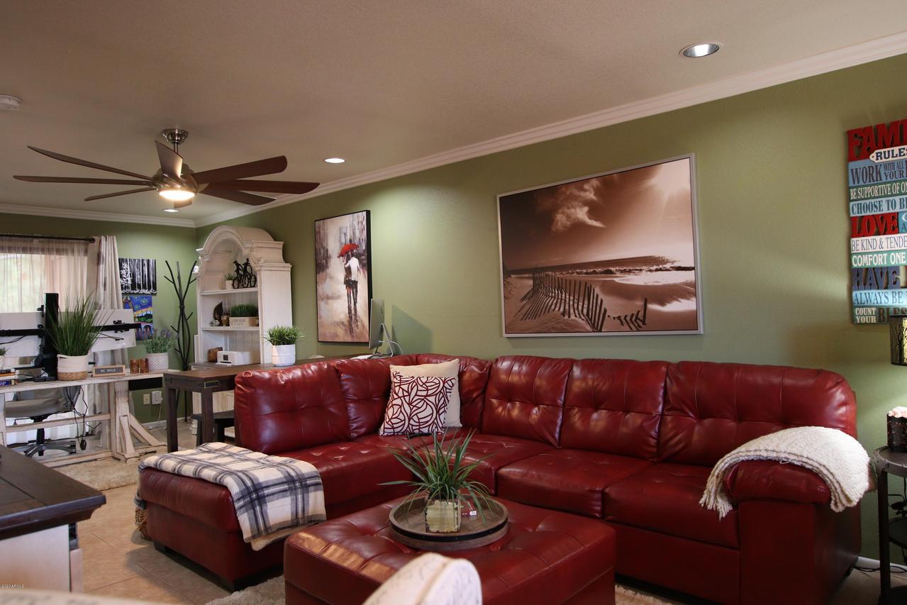12212 N Paradise Village Pkwy. #415, Phoenix, AZ 85032