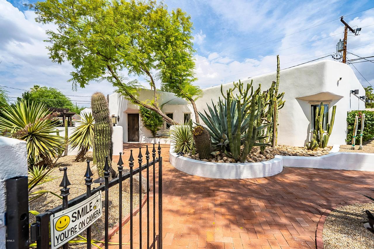 8632 N 6th Dr., Phoenix, AZ 85021