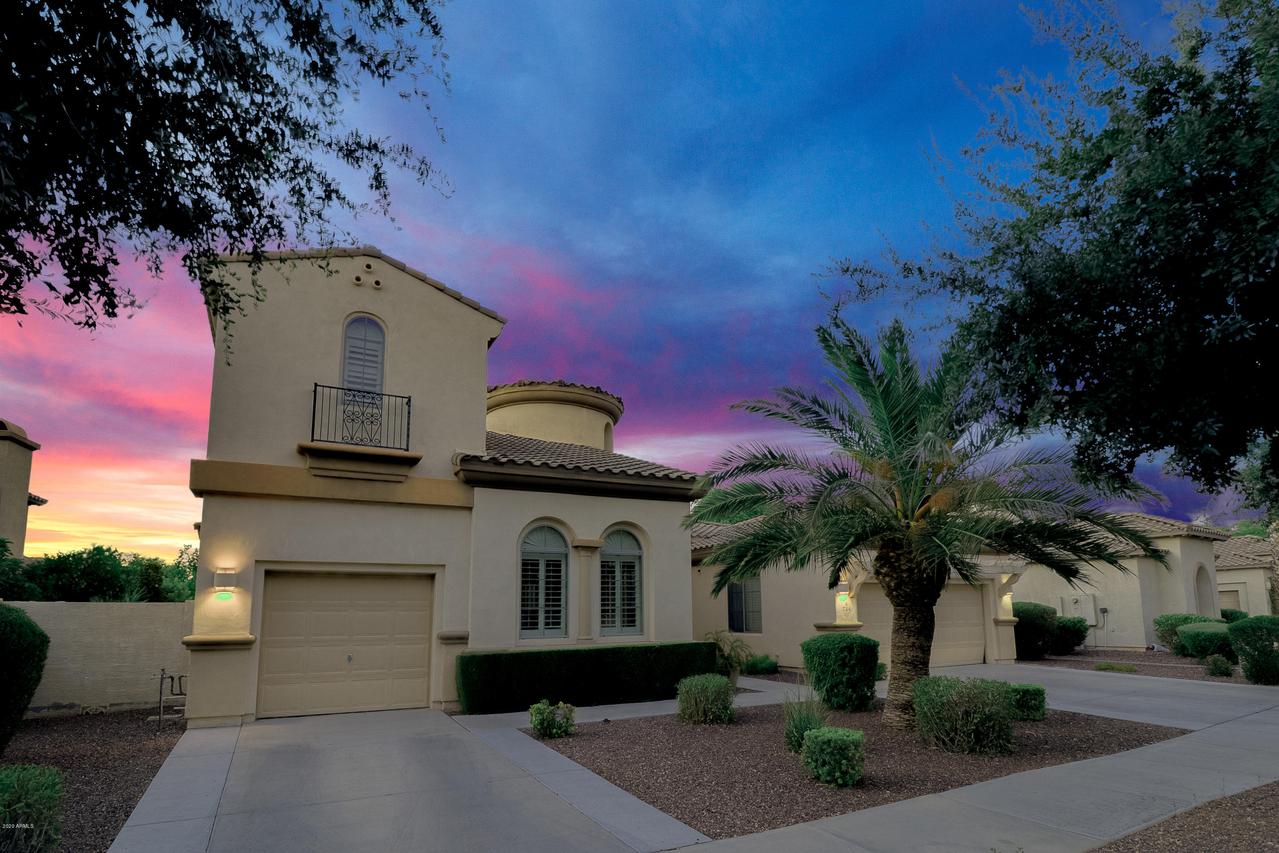 724 W Mesquite Ln., Litchfield Park, AZ 85340