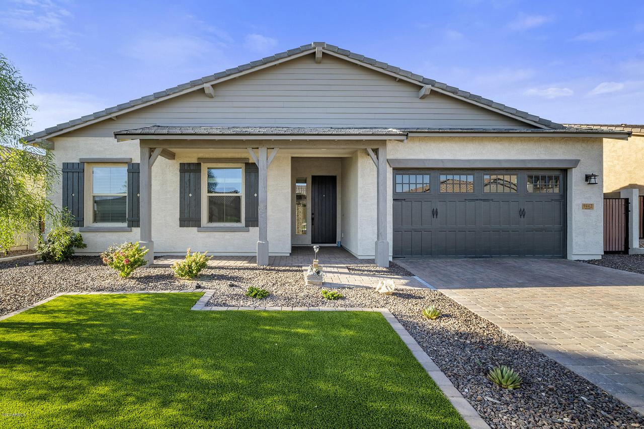 9442 W Daley Ln., Peoria, AZ 85383