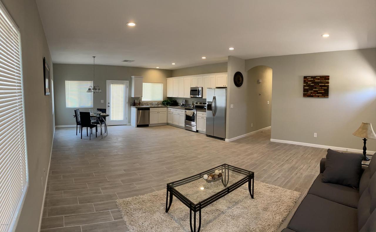 44706 N 16th St., New River, AZ 85087