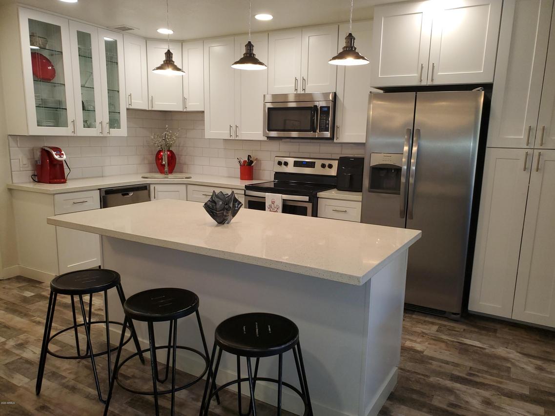 19833 N 90th Ave., Peoria, AZ 85382
