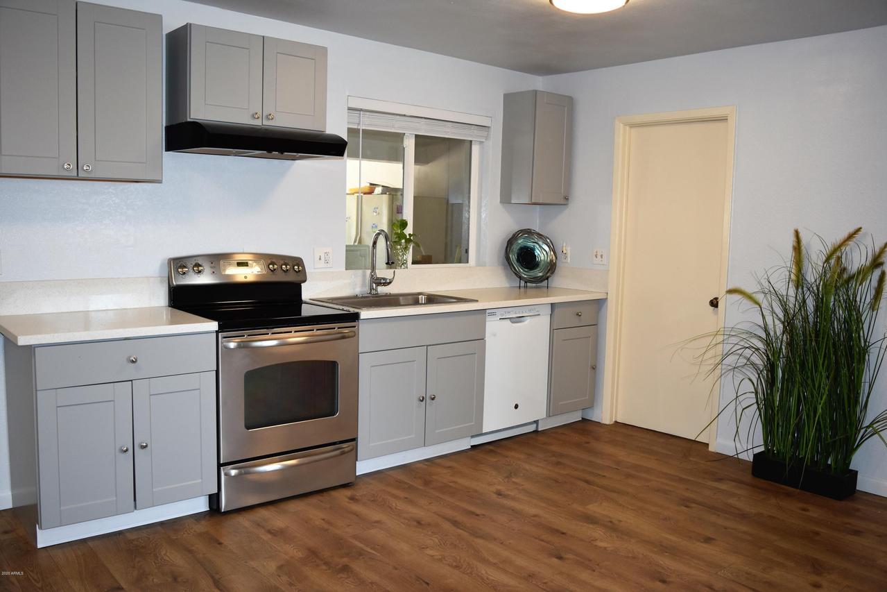 2208 N Arrowhead Dr., Chandler, AZ 85224