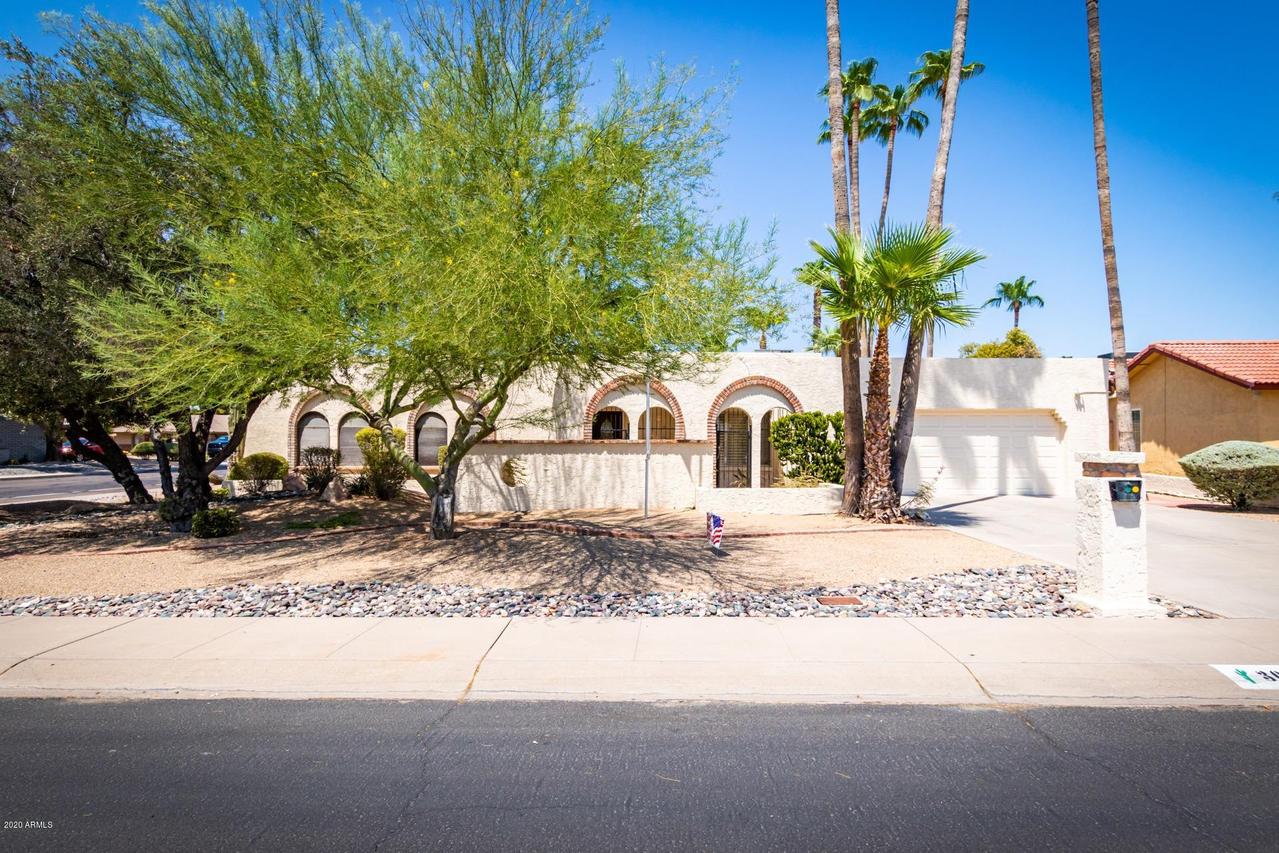 302 E Port Au Prince Ln., Phoenix, AZ 85022