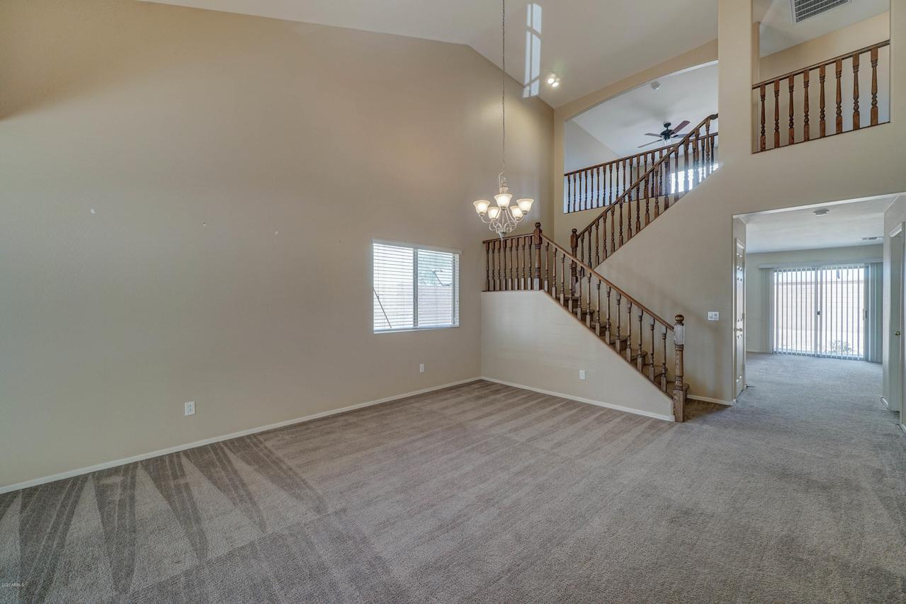11318 W College Dr., Phoenix, AZ 85037