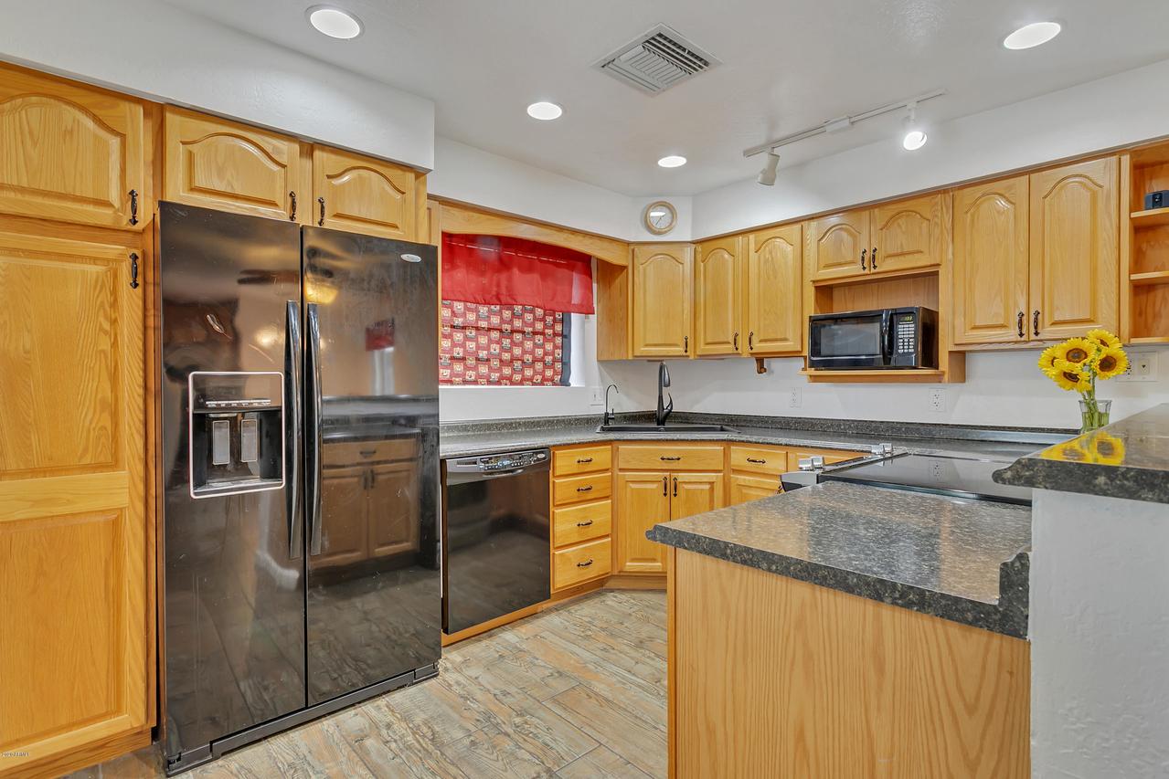 2214 E Everett Dr., Phoenix, AZ 85022