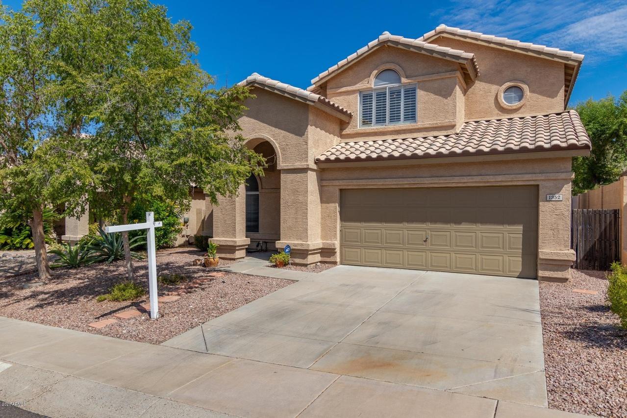 1352 E Sheena Dr., Phoenix, AZ 85022