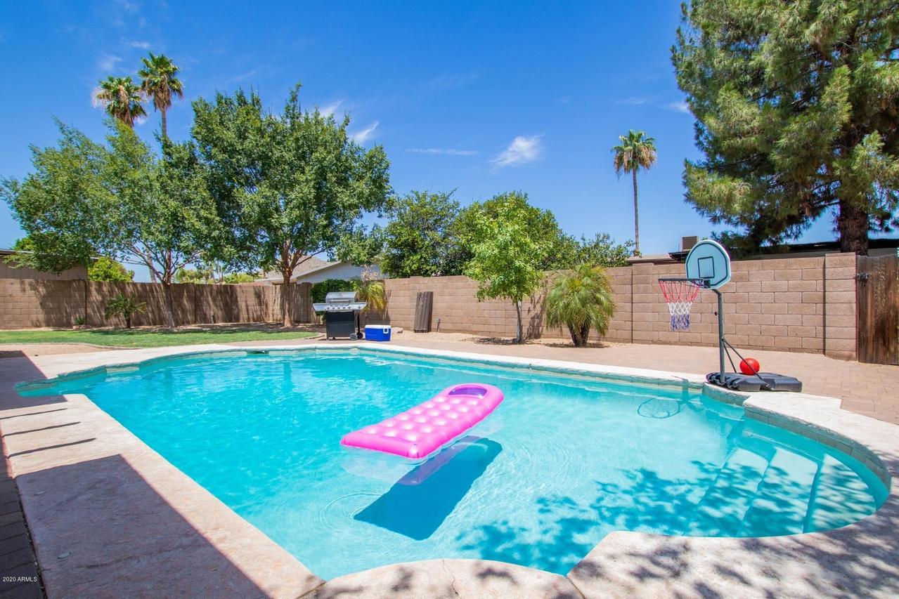 2926 E Windrose Dr., Phoenix, AZ 85032
