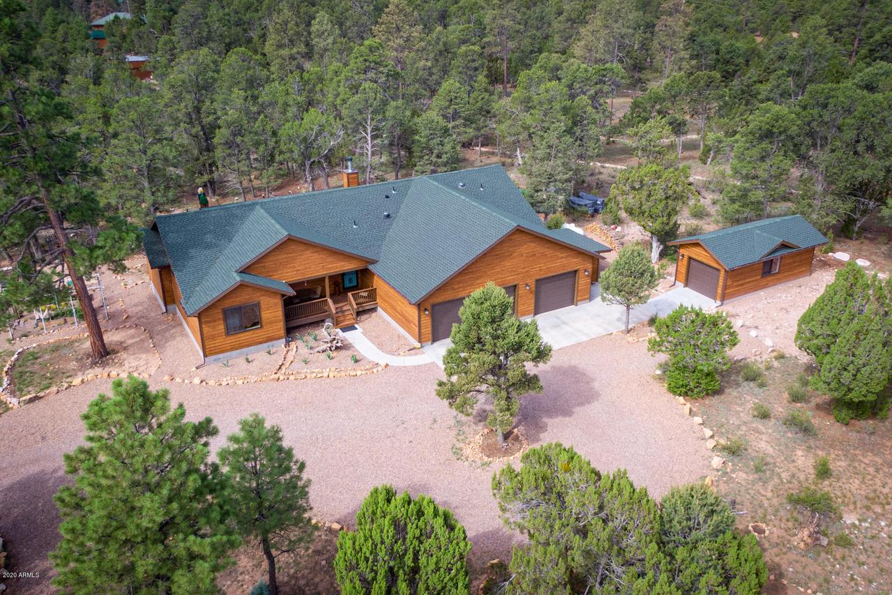 1978 Red Cinder Rd., Overgaard, AZ 85933