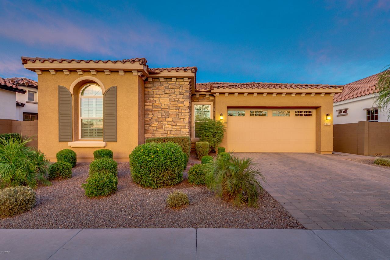 821 S Eucalyptus Pl., Chandler, AZ 85225