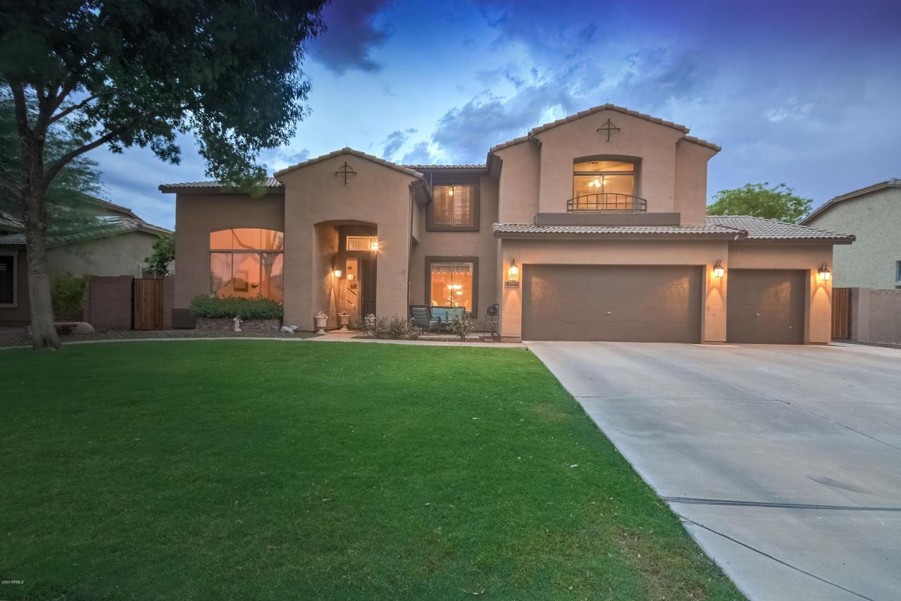 2149 S Roanoke St., Gilbert, AZ 85295