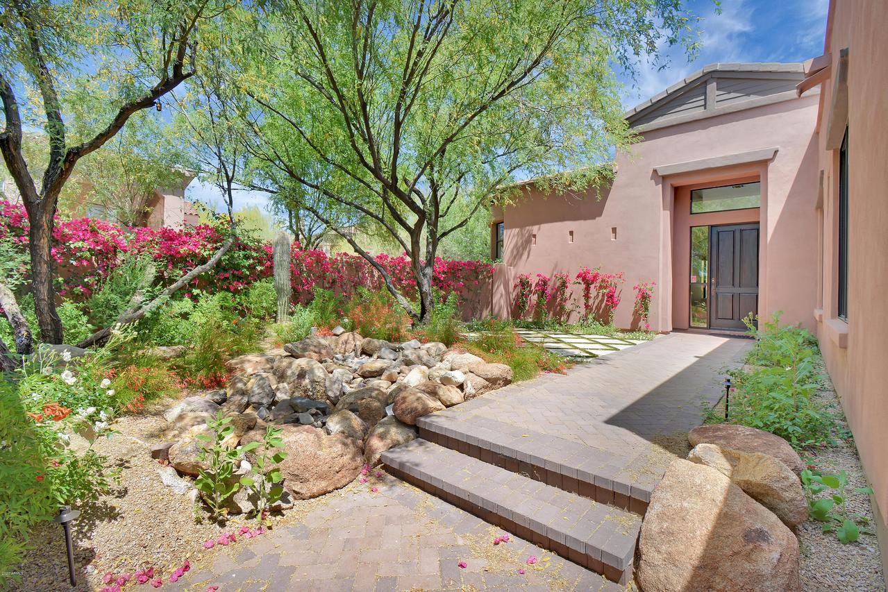 9280 E Thompson Peak Pkwy. #37, Scottsdale, AZ 85255