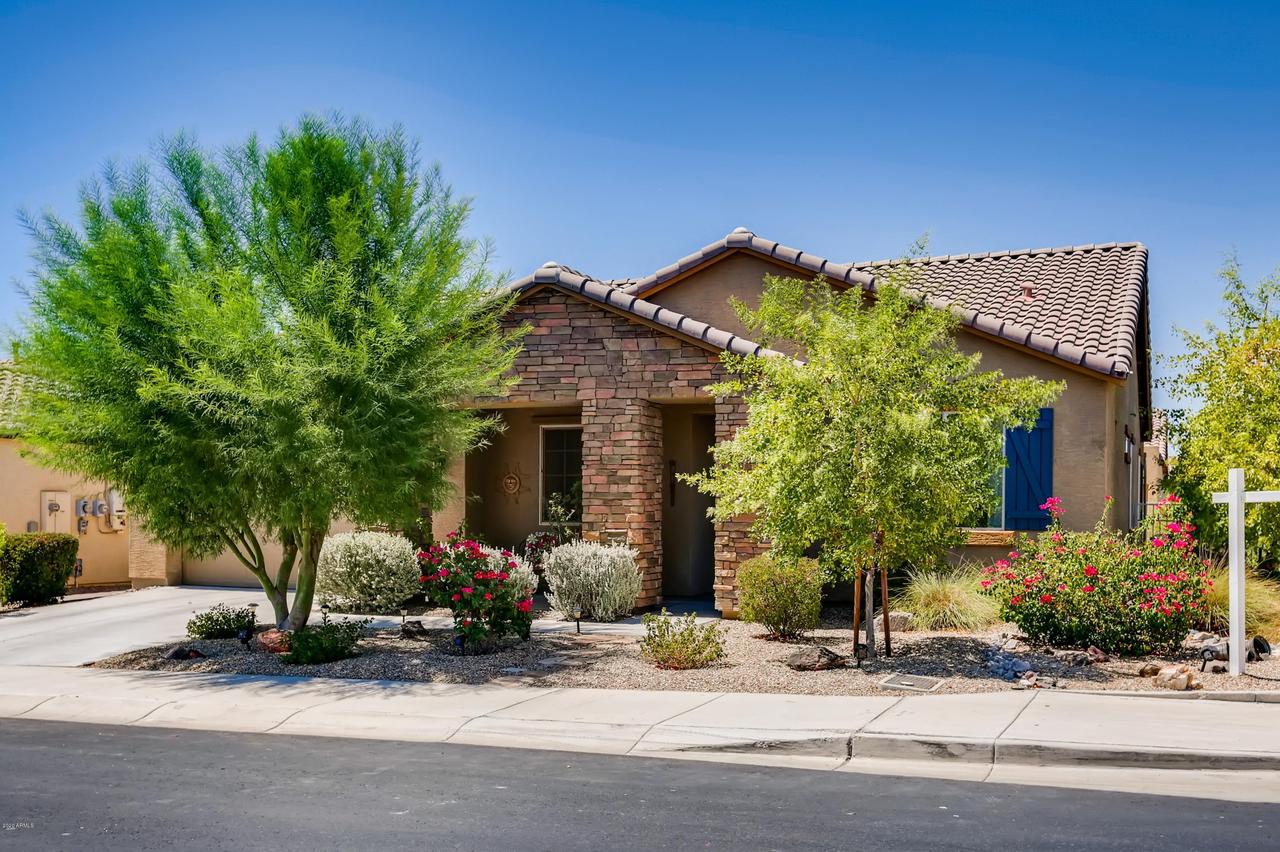 17558 W Nighthawk Way, Goodyear, AZ 85338