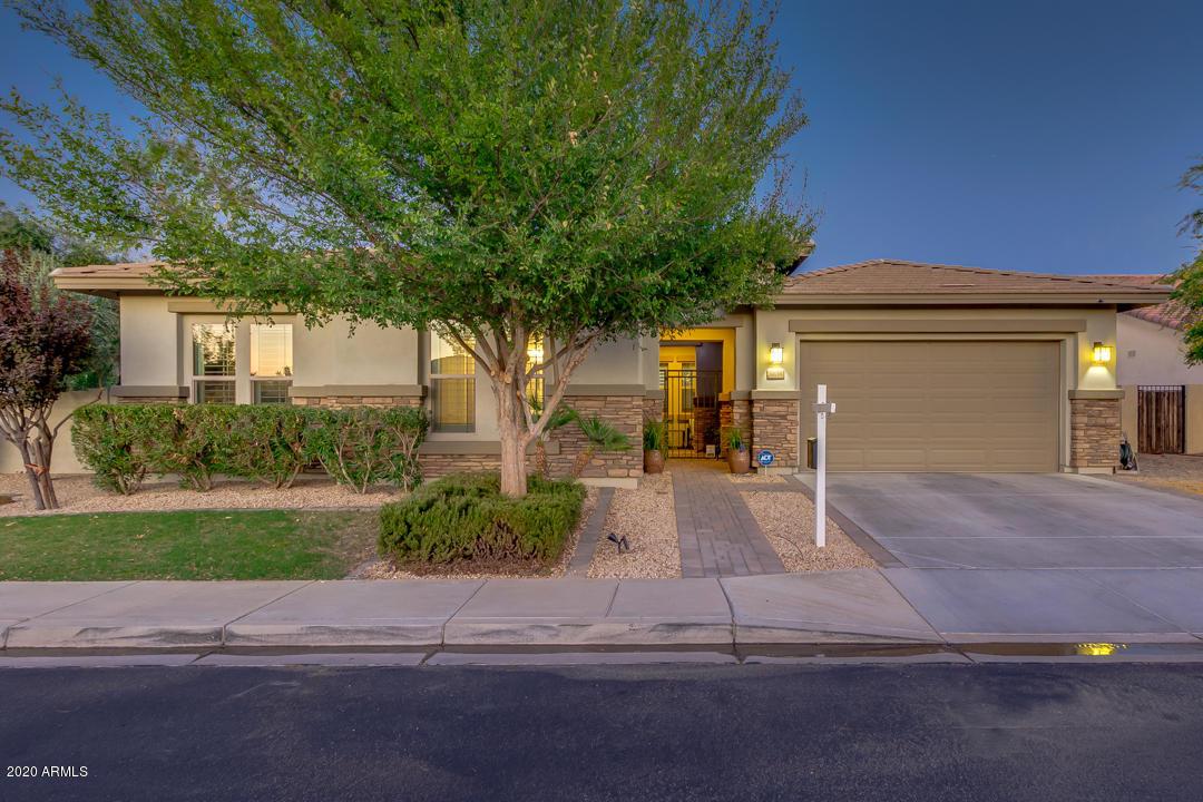 6639 S Champagne Way, Gilbert, AZ 85298