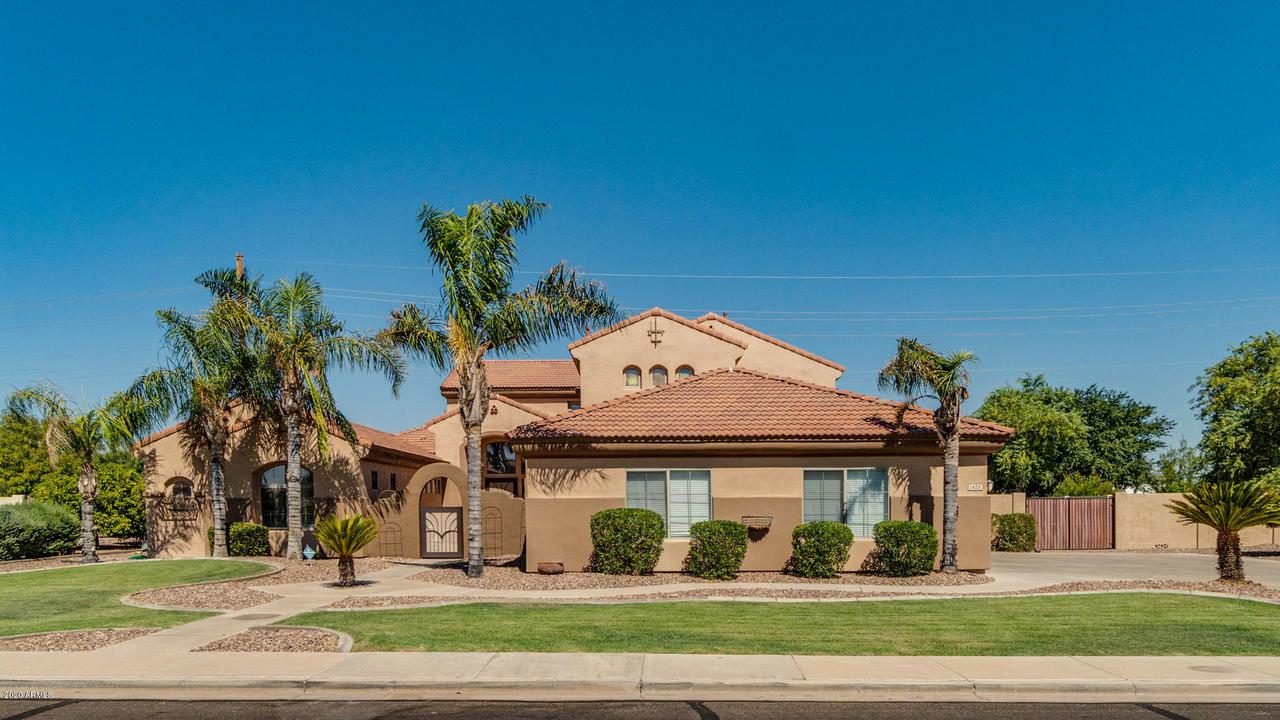 1425 N Loma Vista, Mesa, AZ 85213