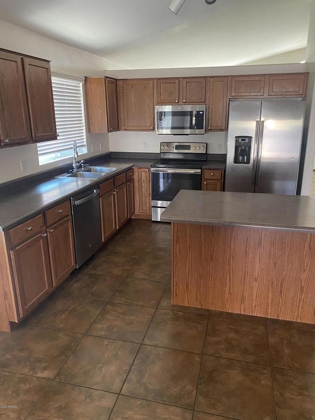 2718 W Pecan Rd., Phoenix, AZ 85041