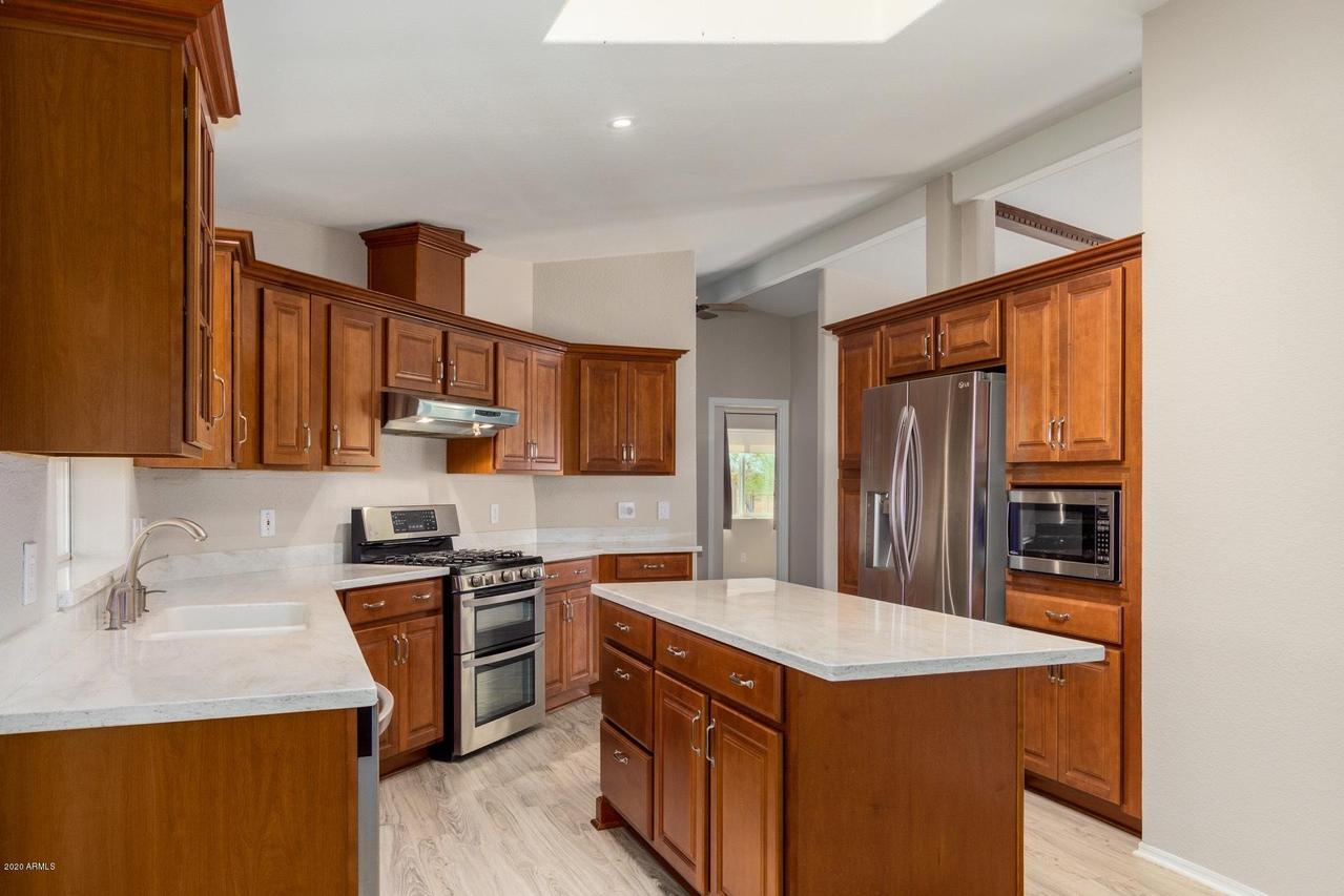 22050 W Adobe Route, Surprise, AZ 85387