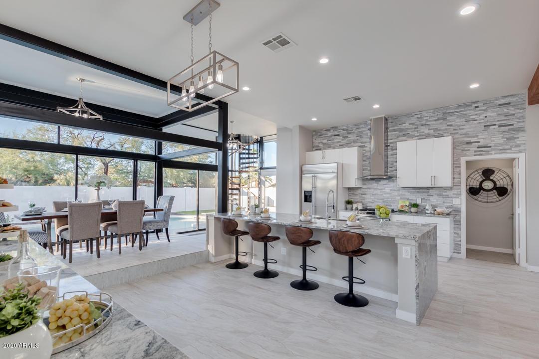 2814 E Cactus Rd., Phoenix, AZ 85032