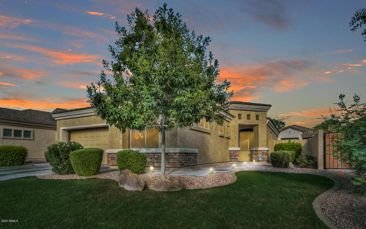 6799 S St Andrews Way, Gilbert, AZ 85298