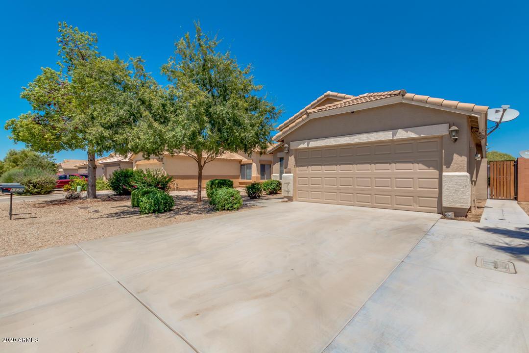 1120 E Vernoa St., San Tan Valley, AZ 85140
