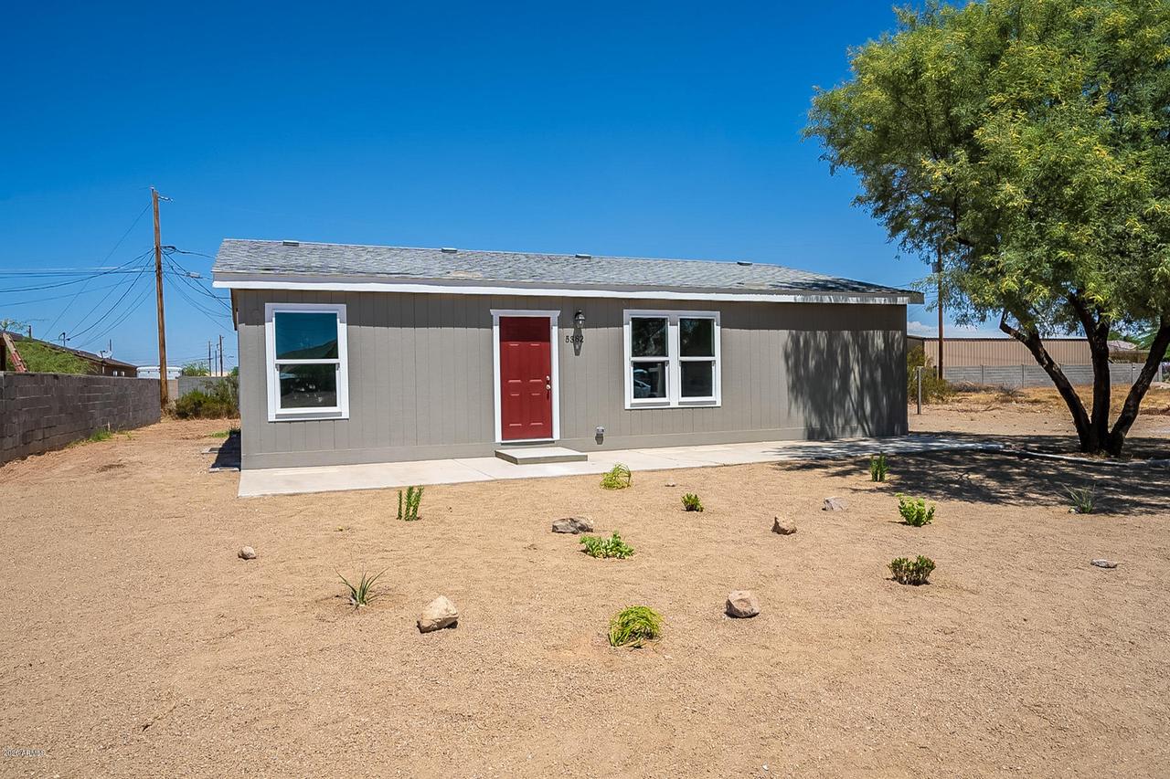 5382 E Santa Clara Dr., San Tan Valley, AZ 85140