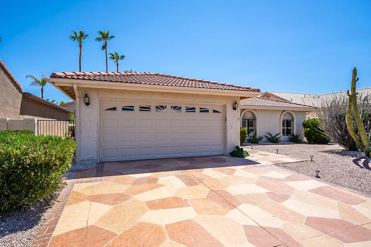 10937 E Sunnydale Dr., Sun Lakes, AZ 85248